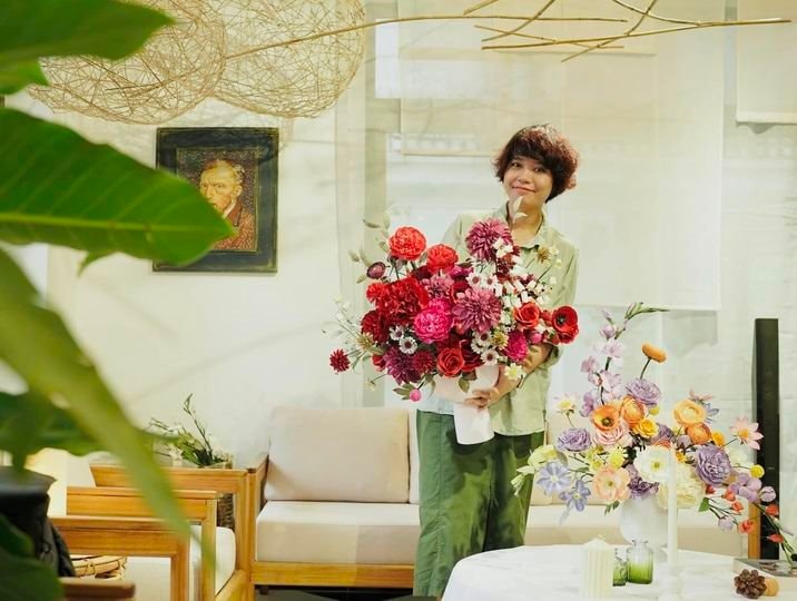 Cafef: Những bông hoa ở Maypaperflower - Chuyến du lịch về làng nghề 300 tuổi xứ Huế và quyết định startup làm hoa giấy thủ công xuất khẩu của cựu nhân viên ngân hàng